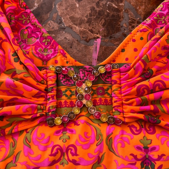 BECCA Magenta  and Orange Floral Mediterranean design - Picture 5 of 14